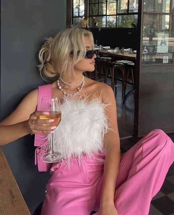 Estilos de looks - Barbie core - Sarte Colore