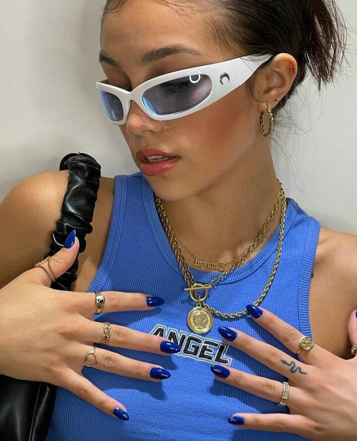 Estilos de looks - Y2K - Sarte Colore